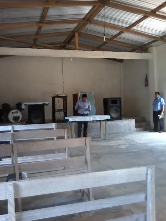 El hermano Hilario predicando en Nahuatl en la segunda visita que le hicimos a los Hermanos de los Arrecifes el día 5 de mayo